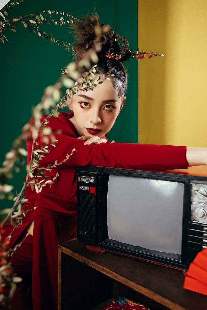 Nhan sắc nóng bỏng và đầy sức sống. Nhan sắc nóng bỏng và đầy sức sống.