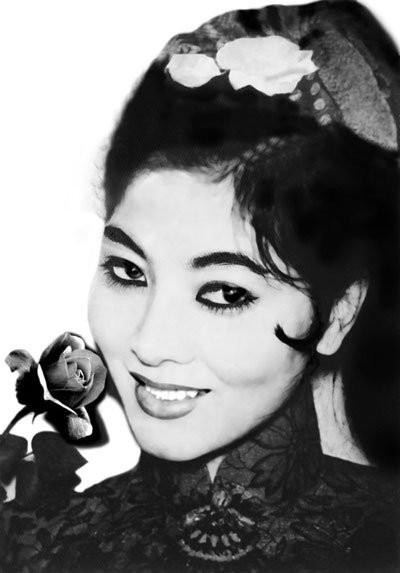 Với tài năng diễn xuất và gương mặt đẹp chuẩn mực, Thẩm Thúy Hằng ghi dấu ấn mạnh mẽ trong lòng công chúng, qua đó giúp bà lên đỉnh vinh quang. Với tài năng diễn xuất và gương mặt đẹp chuẩn mực, Thẩm Thúy Hằng ghi dấu ấn mạnh mẽ trong lòng công chúng, qua đó giúp bà lên đỉnh vinh quang.