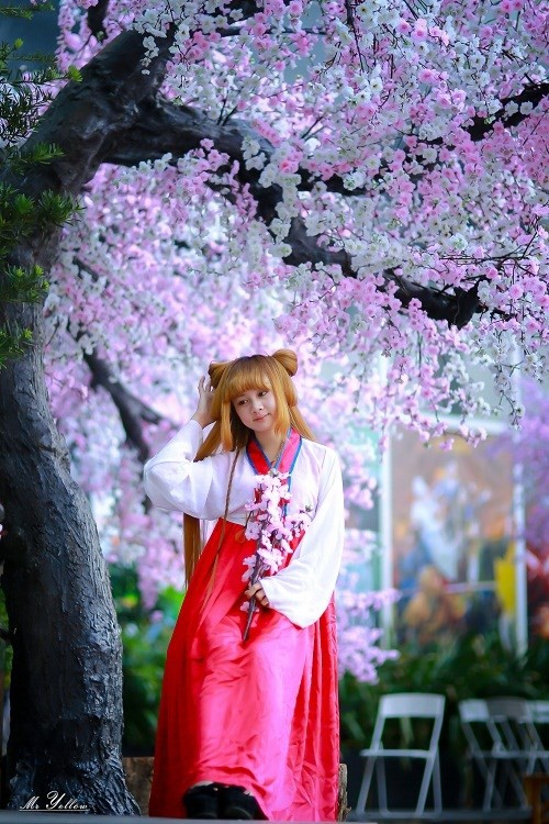 Vậy nên make-up hay “em đẹp không cần son phấn” dù nhìn ở góc độ nào đi nữa cô nàng búp bê vẫn mang vẻ đẹp đáng yêu, hồn nhiên không lẫn bất kỳ với cô gái nào.