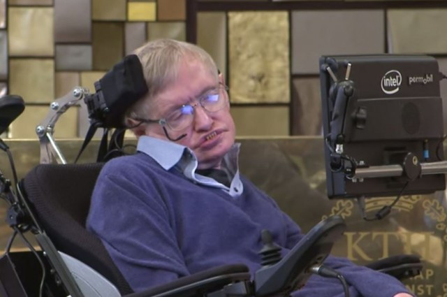 Stephen Hawking nói lỗ đen có thể dẫn tới một vũ trụ khác ảnh 3 Hawking trong buổi thuyết giảng hồi tháng 8 năm 2015