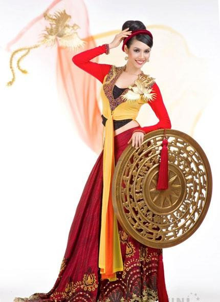 4 cach tang tuoi tho trang phuc lua to tam