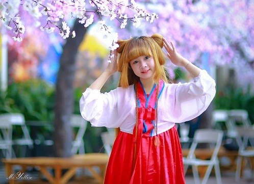 Trần Thị Tuyết Mai, cô nàng đến từ Gia Lai và được mệnh danh là hot girl giống hệt búp bê đã gây không ít dư luận trong thời gian qua khiến nhiều người băn khoăn rằng: "liệu thật sự có... đúng như vẻ bề ngoài".