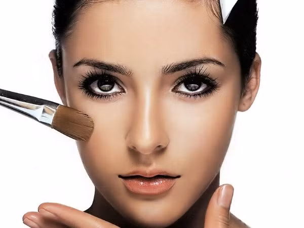 4 bí quyết trang điểm cả ngày cũng không hại da