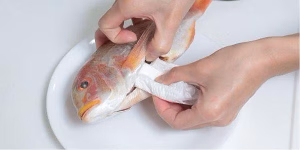 khan giay khong chi de lau tay, biet het cac tac dung nay se khien ban "nga ngua" - 3