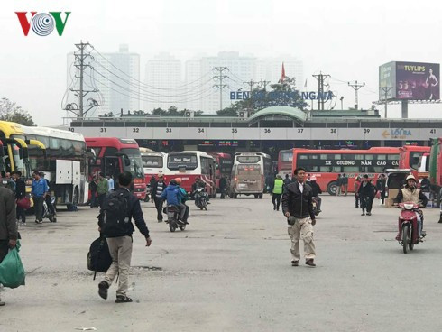 hàng nghìn xe limousine vào hà nội mỗi ngày, xe tuyến cố định "ế ẩm" hình 3 hang nghin xe limousine vao ha noi moi ngay, xe tuyen co dinh "e am" hinh 3