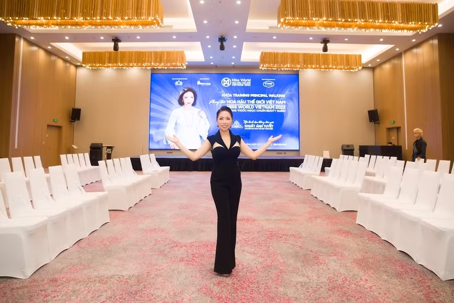 Là một chuyên gia hàng đầu về định hình phong thái, chuyên gia Khuất Ánh Tuyết luôn tân tậm từ những điều nhỏ nhất trao đi.