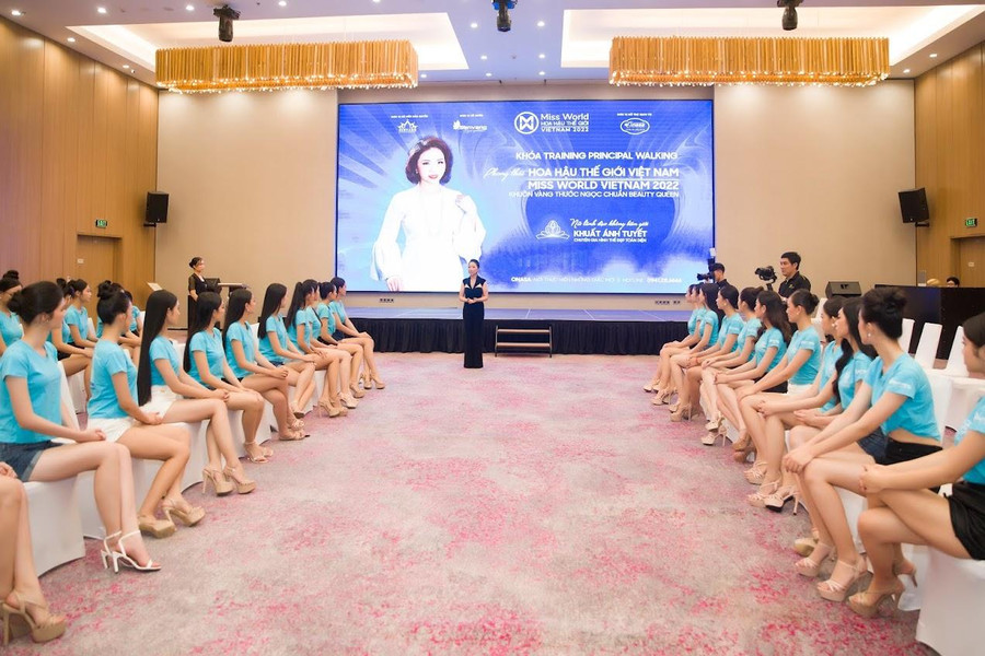 Kiến thức được truyền thụ có thể là hành trang cho các thi sinh phát triển ở nhiều môi trường làm việc khác trong tương lai. Kiến thức được truyền thụ có thể là hành trang cho các thi sinh phát triển ở nhiều môi trường làm việc khác trong tương lai.