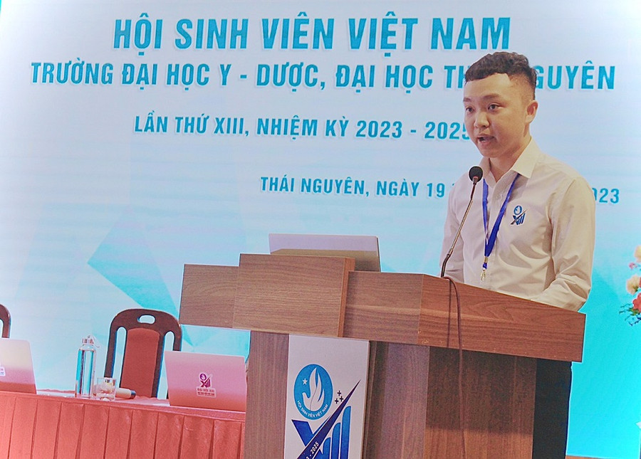 ThS Hà Thế Duy, Bí thư Đoàn TNCS HCM, Chủ tịch Hội sinh viên Việt Nam trường Đại học Y - Dược phát biểu tại Đại hội. ThS Hà Thế Duy, Bí thư Đoàn TNCS HCM, Chủ tịch Hội sinh viên Việt Nam trường Đại học Y - Dược phát biểu tại Đại hội.