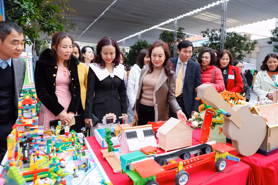 Ngành Giáo dục quận Hà Đông đã áp dụng nhiều giải pháp trong chuyển đổi số hướng tới giáo dục thông minh.