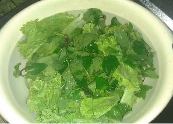 Ngâm rau nhiều khiến rau nát và nhạt vị