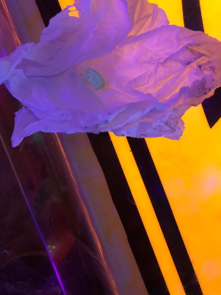 Tang vật ma túy được cảnh sát thu giữ tại hiện trường. Tang vật ma túy được cảnh sát thu giữ tại hiện trường.