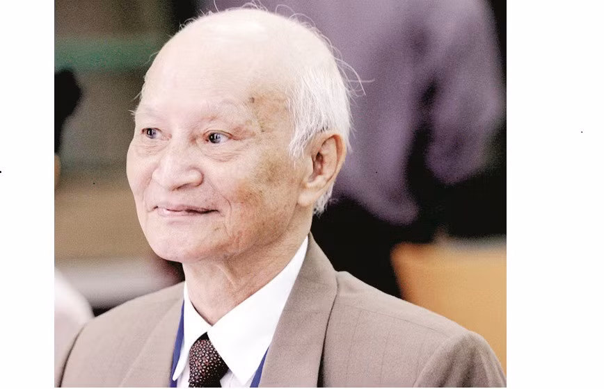 Người thầy 17 năm không nhận lương hưu