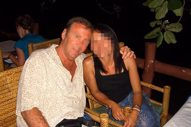 19 năm sống hạnh phúc bên người vợ quyến rũ, chồng đau đớn phát hiện ra vợ là đàn ông - Hình 1