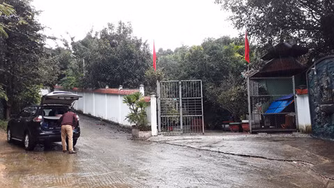 Tháo dỡ triệt để biệt phủ trăm tỉ của 