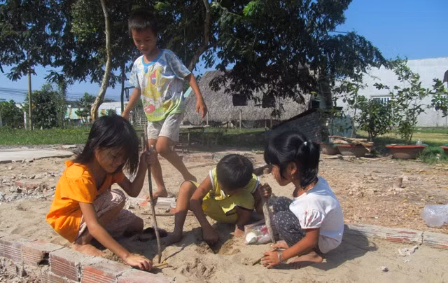 Những mảnh đời chưa có...tên ảnh 2