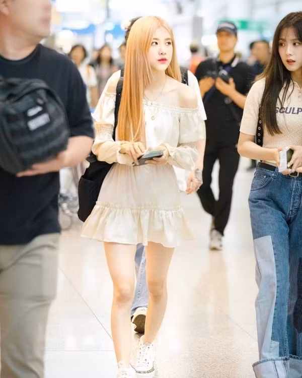 Lên đồ đi du lịch hè đẹp mê ly như loạt mỹ nhân hàn