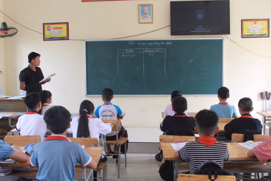 Gỡ khó cho dạy học tích hợp tại các trường miền núi và vùng DTTS.