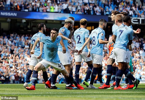 Man City đòi lại món nợ