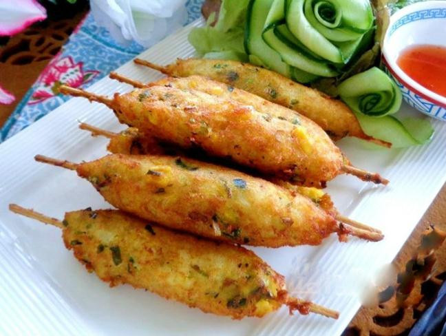 Bánh bắp khoai tây chiên thơm phức bữa xế chiều Banh bap khoai tay chien thom phuc bua xe chieu