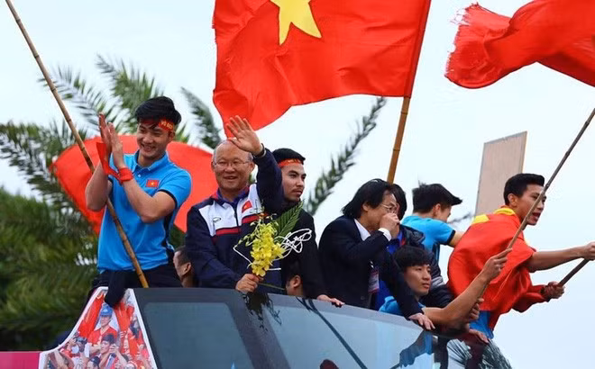 Sự thật phũ phàng sau thất bại của đồng hương thầy Park - Ảnh 2.