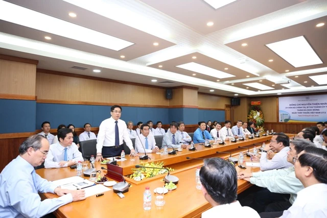Quang cảnh buổi tiếp Đồng chí Nguyễn Thiện Nhân cùng đoàn đến thăm và chúc mừng BV ĐHYD 