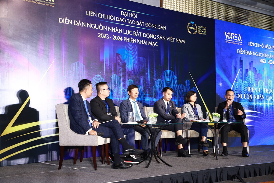 Diễn đàn nguồn nhân lực bất động sản Việt Nam nhận được nhiều đóng góp về hoạt động đào tạo từ các doanh nghiệp bất động sản.