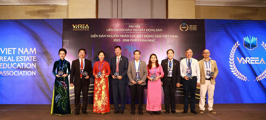 Ban chấp hành Liên chi hội Đào tạo Bất động sản Việt Nam nhiệm kỳ 2023-2028.