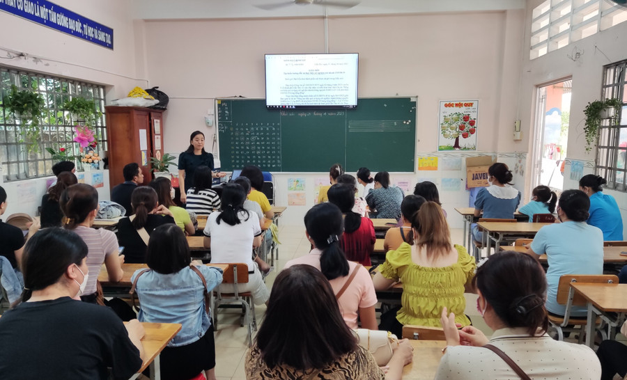 Quang cảnh buổi tập huấn tại Trường TH Kim Đồng, quận Ninh Kiều. Quang cảnh buổi tập huấn tại Trường TH Kim Đồng, quận Ninh Kiều.