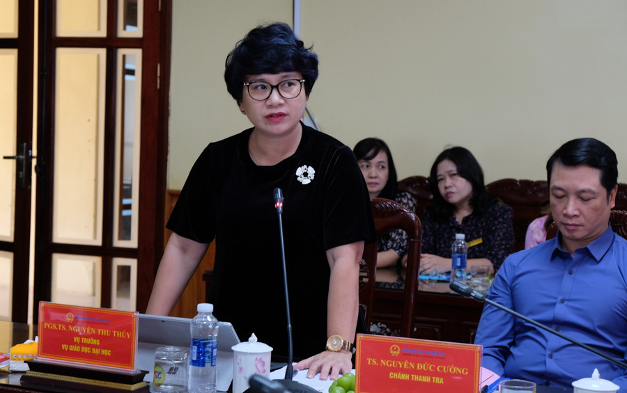 PGS.TS Nguyễn Thu Thuỷ, Vụ trưởng Vụ Giáo dục đại học phát biểu tại hội nghị. (Ảnh: NT).