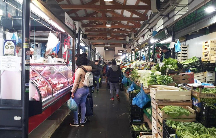 Chợ châu Á tại thủ đô Rome, đầy ắp thực phẩm ngày 10/3. Ảnh: Lý Dật Thụ. Chợ châu Á tại thủ đô Rome, đầy ắp thực phẩm ngày 10/3. Ảnh: Lý Dật Thụ.