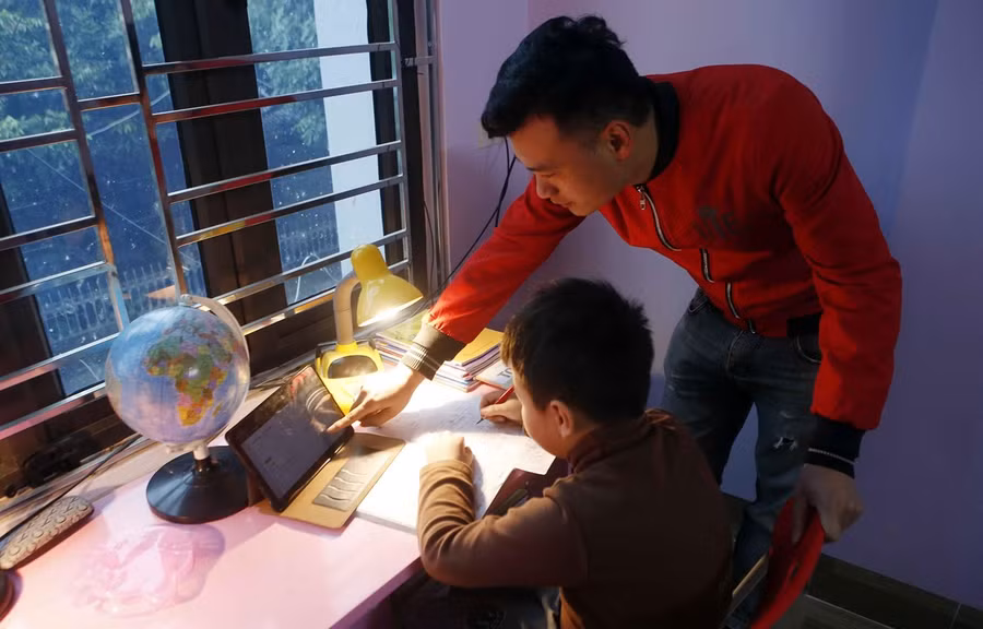 Mẹo ‘kiểm soát’ con qua internet khi phải học online vì đại dịch Covid-19