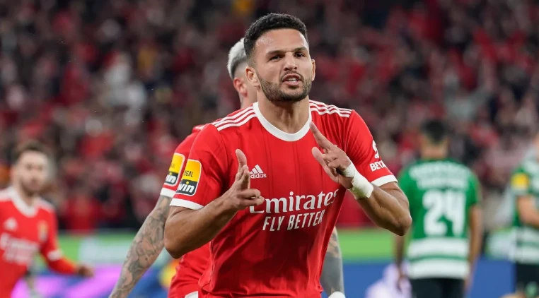  Man United chi tiền khủng chiêu mộ ngôi sao của Benfica