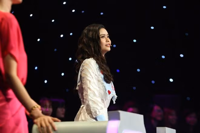 ly hon van song chung nha, truong quynh anh con tiet lo chong cu hay noi doi khi di nhau - 1