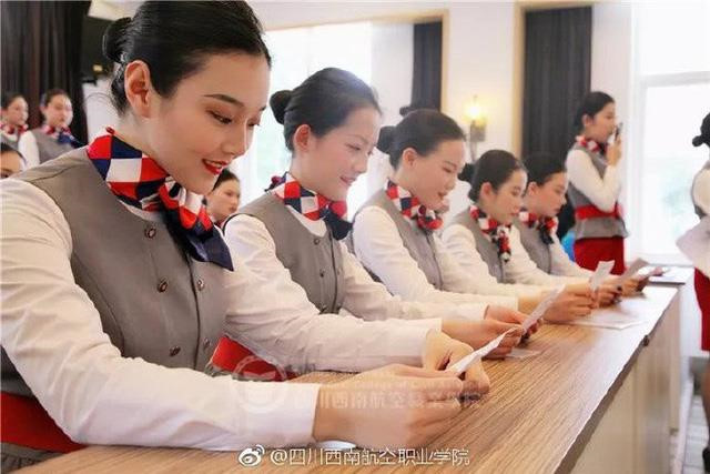 Truong cho sinh vien nghi le dai de co thoi gian di tim tinh yeu hinh anh 2 