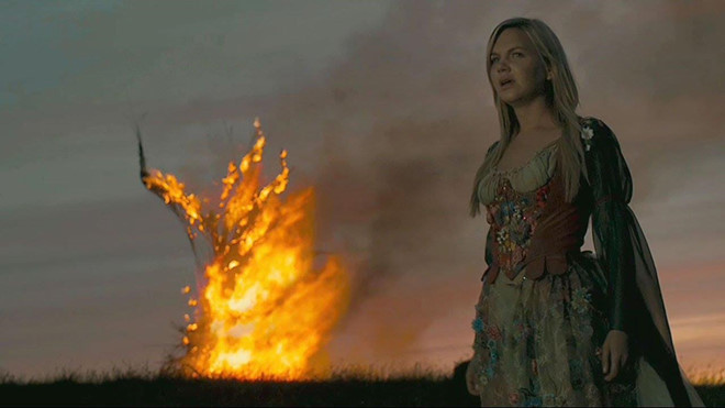 The Wicker Tree (2011): Nếu coi đây là phần tiếp theo của tác phẩm kinh dị nổi tiếng The Wicker Man(1973) thì nó ra đời sau nguyên tác tới 37 năm. Tuy nhiên,The Wicker Tree chỉ là một tác phẩm đáng quên và tẻ nhạt. Nhiều fan của nguyên tác cho rằng bộ phim còn tệ hơn cả phiên bản làm lại của The Wicker Man vào năm 2006 với ngôi sao Nicholas Cage đóng chính. 10 bo phim noi tieng mat toi 30 nam moi co phan hau truyen hinh anh 4