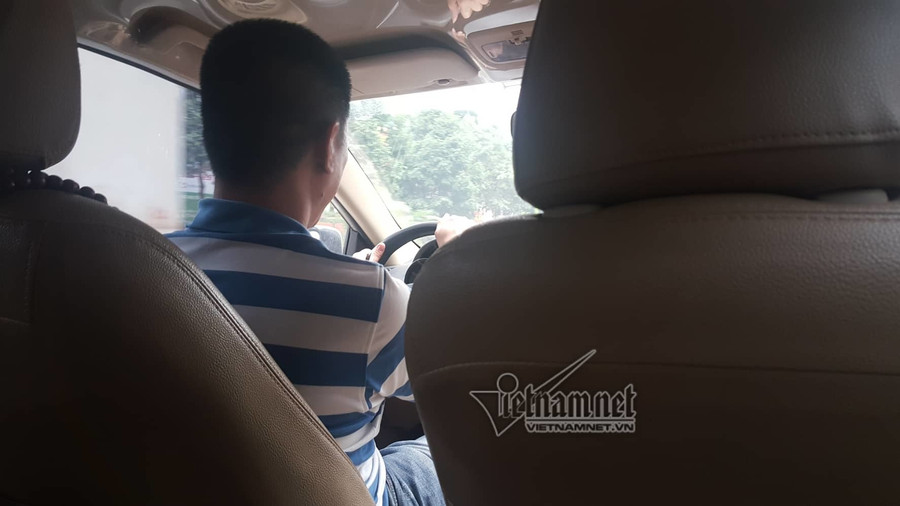 Vợ bắt quả tang, đại gia cố thủ trong nhà nghỉ, tìm kế cho bồ thoát thân hình ảnh 2 vo bat qua tang, dai gia co thu trong nha nghi, tim ke cho bo thoat than hinh anh 2