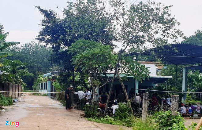 Vụ 2 xác nạn nhân trong khối bê tông: Người thuê nhà sống bí ẩn ảnh 1 Vu 2 xac nan nhan trong khoi be tong: Nguoi thue nha song bi an hinh anh 1