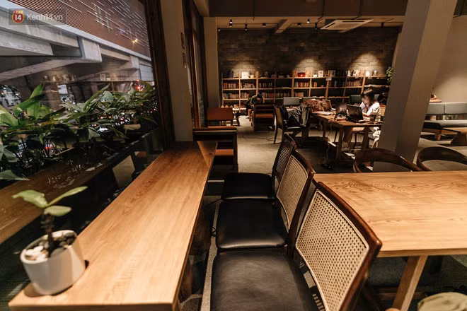 Dùng cốc giấy đậy bằng nắp nhựa, quán trà Hà Nội để lại lời nhắn: "Xin lỗi vì chúng tôi chưa tìm ra giải pháp..." - Ảnh 4.