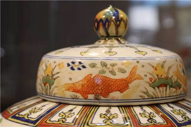 Mua chiếc bình 300.000 đồng về bỏ xó, bất ngờ 30 tỷ đồng rơi vào đầu - 7