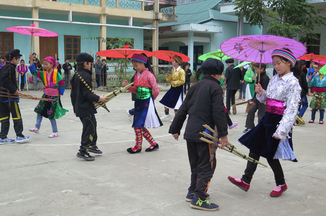 GD truyền thống trong trường nội trú. Ảnh minh họa GD truyền thống trong trường nội trú. Ảnh minh họa