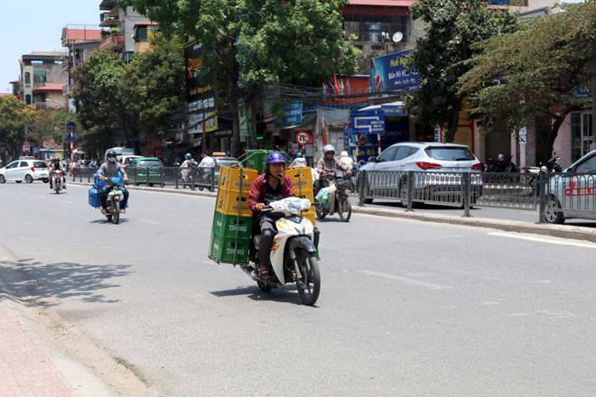 Thời tiết ngày 17/5: Nắng nóng gay gắt, nhiều nơi nhiệt độ trên 39 độ C ảnh 1 Chú thích ảnh