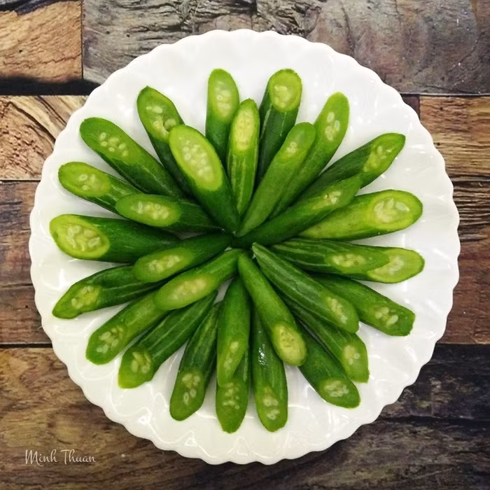 Mẹ đảm hô biến đĩa rau luộc xanh mát đẹp như tranh vẽ
