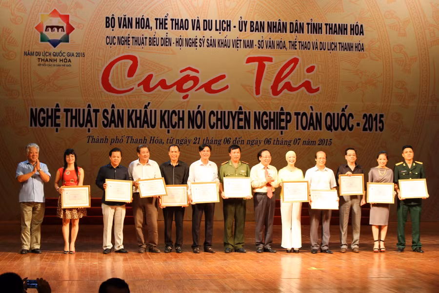 Thanh Hóa: Trao giải cuộc thi nghệ thuật sân khấu kịch nói chuyên nghiệp 2015