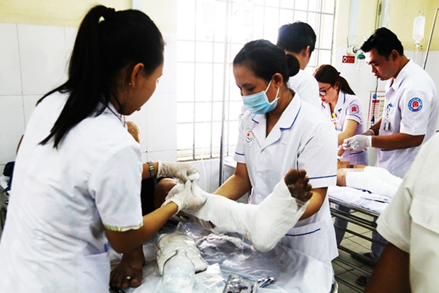Khánh Hòa: Nổ canô, 4 khách du lịch bỏng nặng