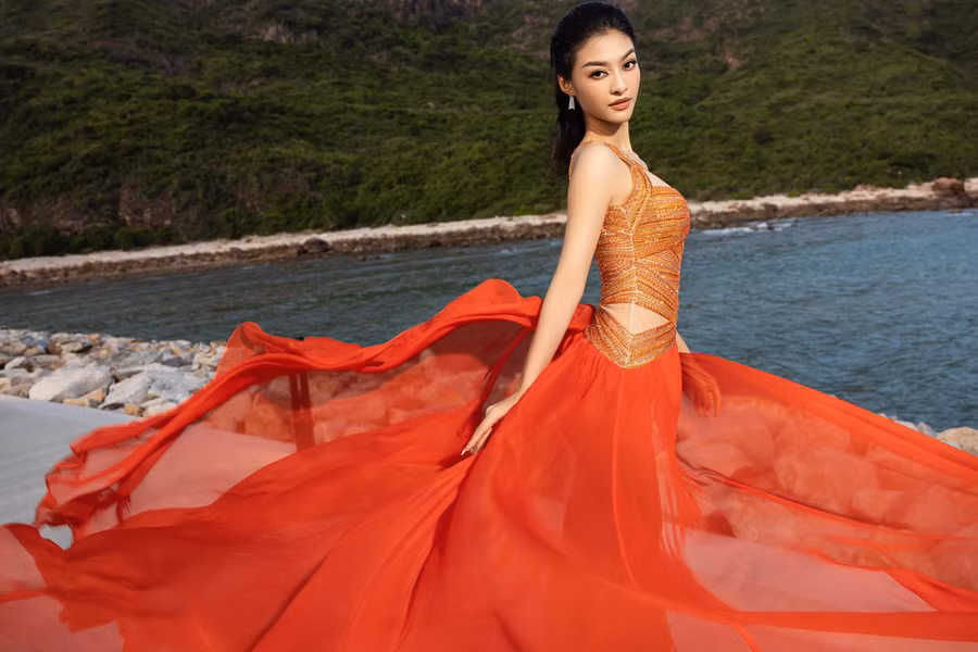 Kiều Loan là nàng á hậu đa tài của showbiz Việt.