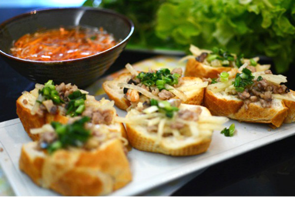 Bí quyết làm 6 món ngon từ bánh mì cũ ảnh 4 Bí quyết làm 6 món ngon từ bánh mì cũ ảnh 4