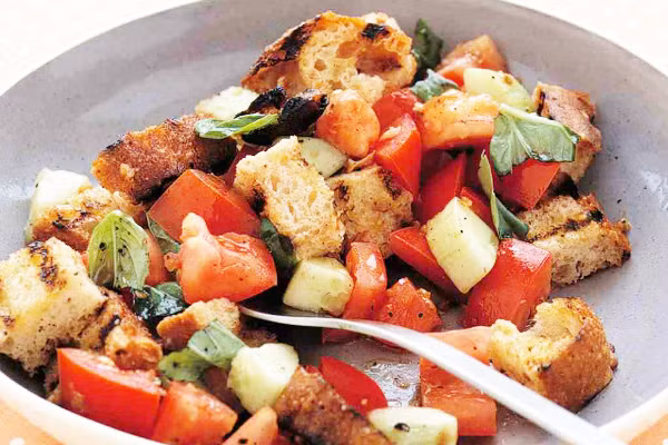 Bí quyết làm 6 món ngon từ bánh mì cũ ảnh 7