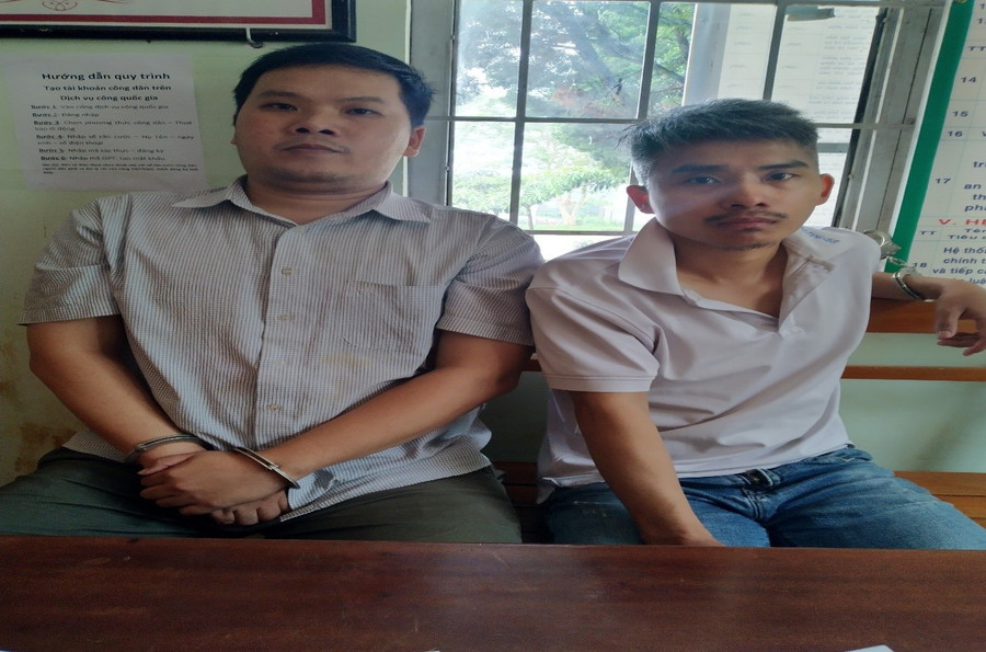 2 đối tượng bị công an bắt giữ. Ảnh: CACC.