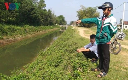 Nam sinh liều mình cứu hai em nhỏ bị đuối nước