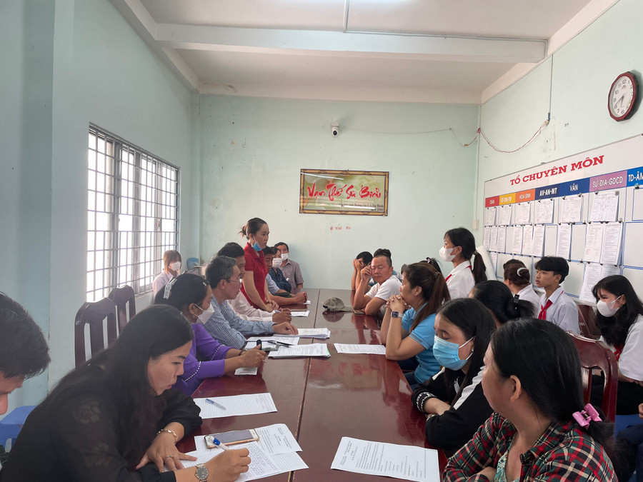 Quang cảnh cuộc họp hội đồng kỷ luật.